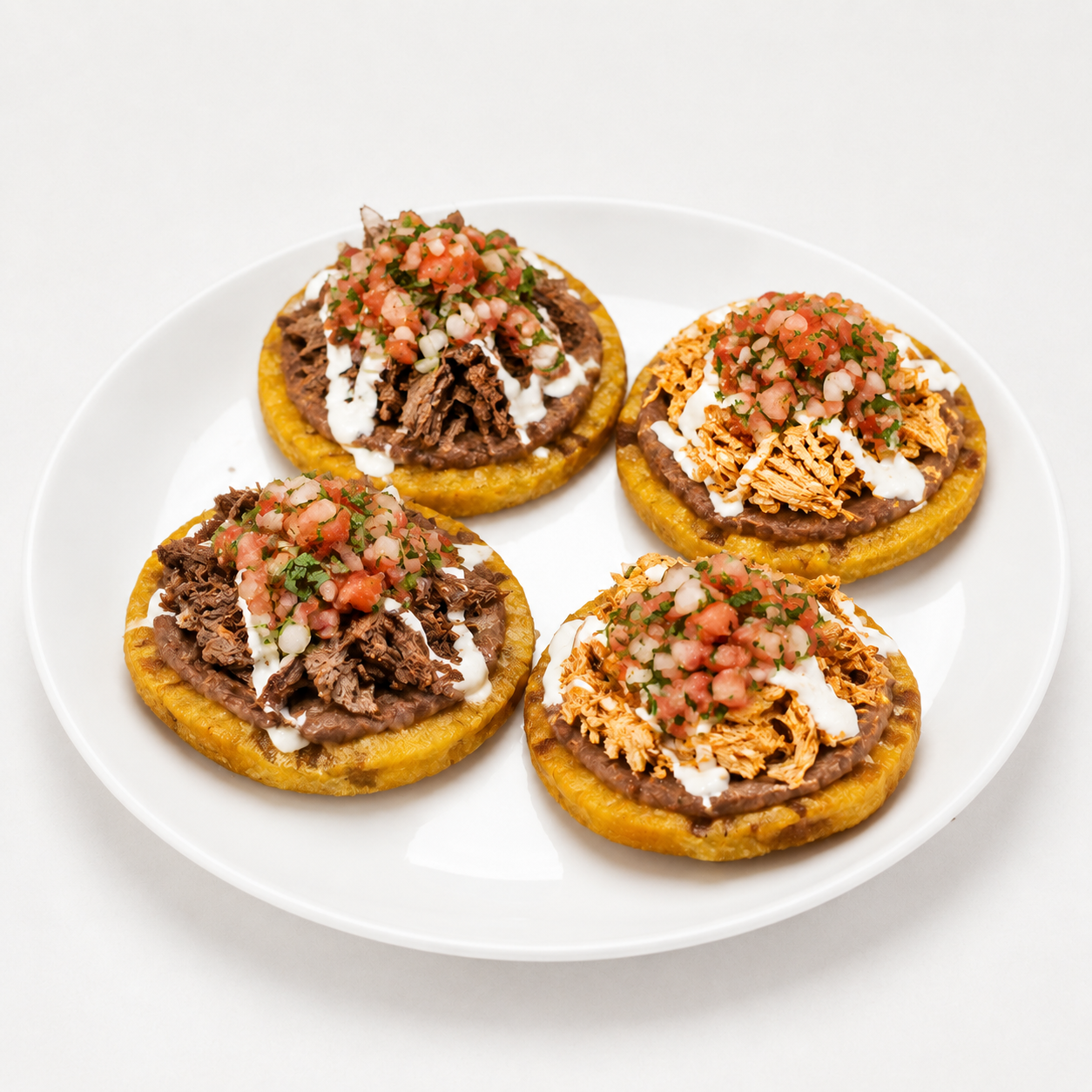Chalupas de Patacón Res/Pollo (4) - El Lobo Mestizo San José